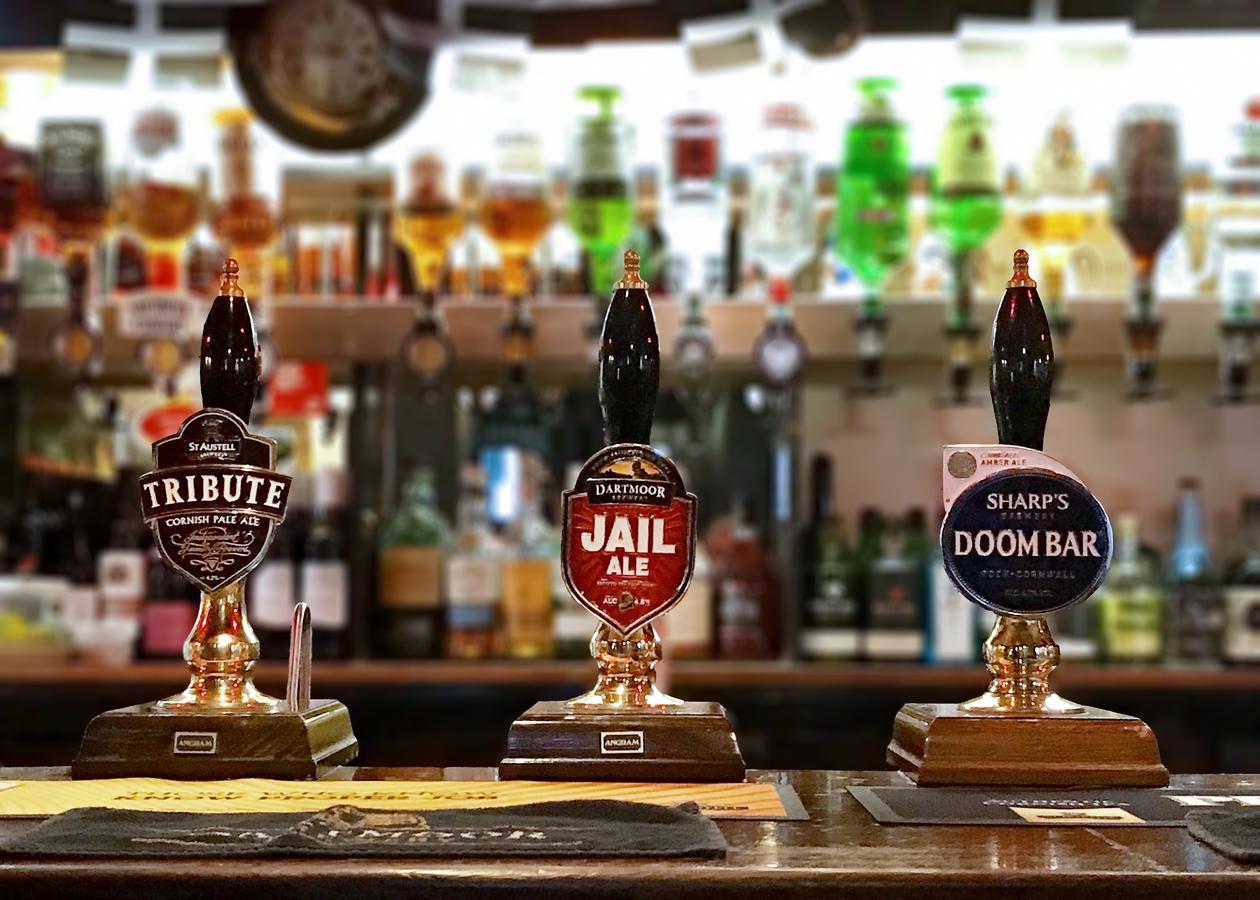 לו Jolly Sailor Inn מראה חיצוני תמונה